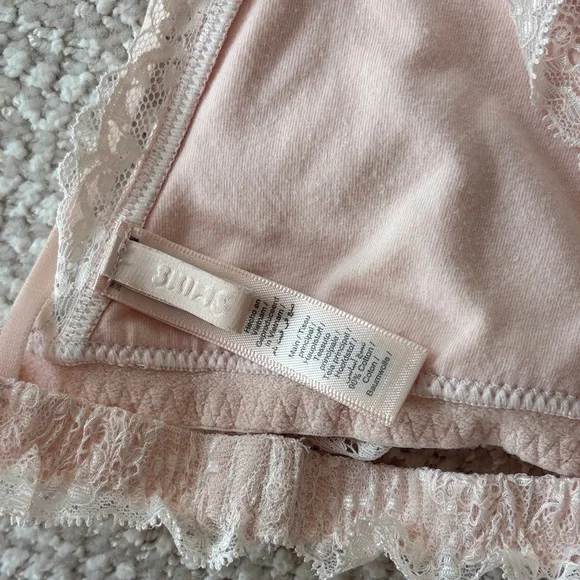 SKIMS Soft Pink Lace Bralette - Picture 4 of 5